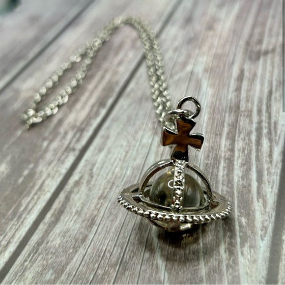 Vivienne Westwood Jewelry - VIVIENNE WESTWOOD *AS IS, NEEDS FIXING!* Orb Rhinestone Silver Pendant Necklace